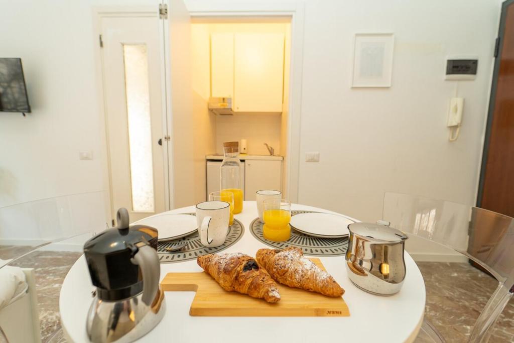 Comfortable and Bright Studio Apartment in Marghera