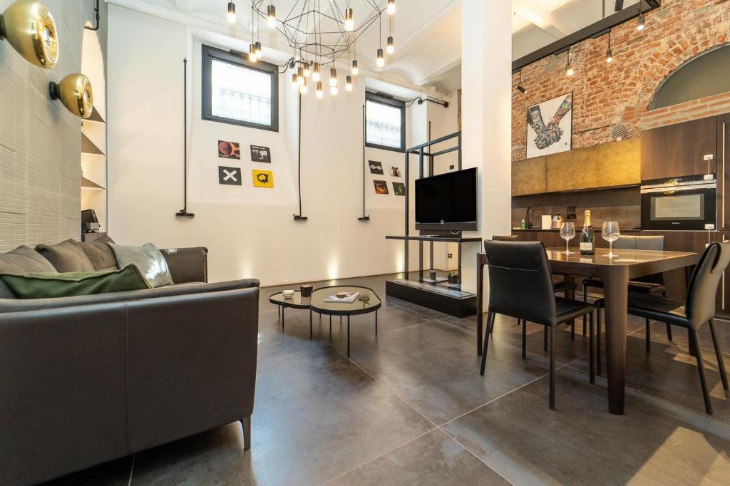 elegant and spacious loft downtown in the fashion district