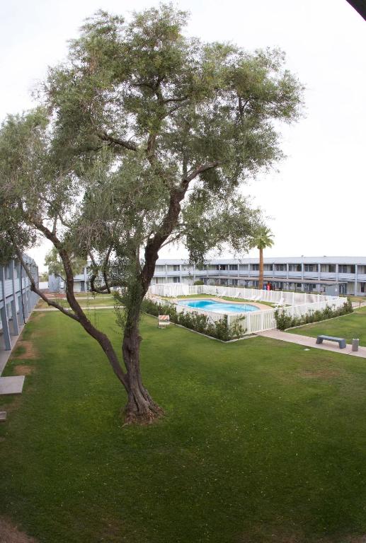 Zahrada ubytování EZ 8 Motel Airporter