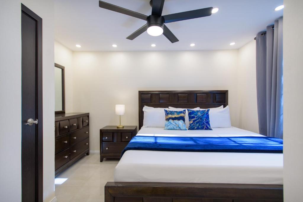 Beautiful 1 Bedroom 14 at Sandcastles