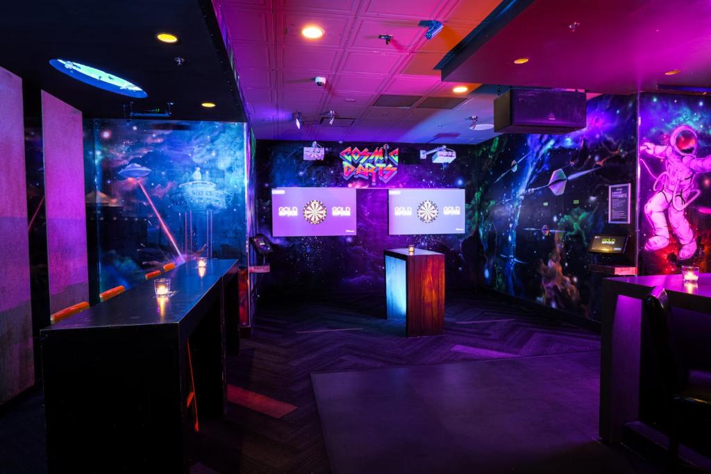 Oasis at Gold Spike photo