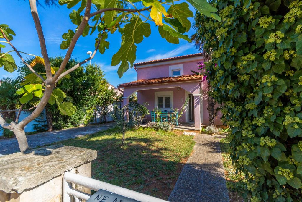 Medulin Pink House Tanja