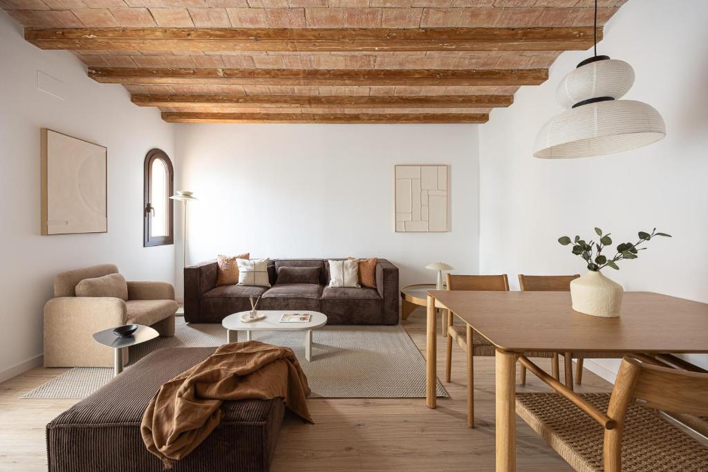 Refurbished design flats Barcelona old town