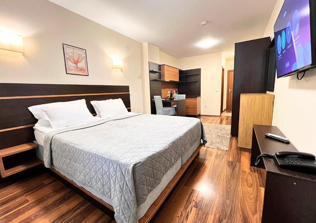 St George Ski & Holiday - Half Board & All Inclusive photo