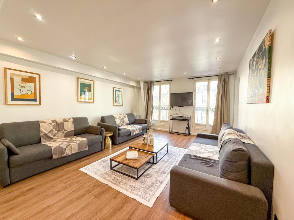 UrbanFlat 102 - Large apartment Opera District