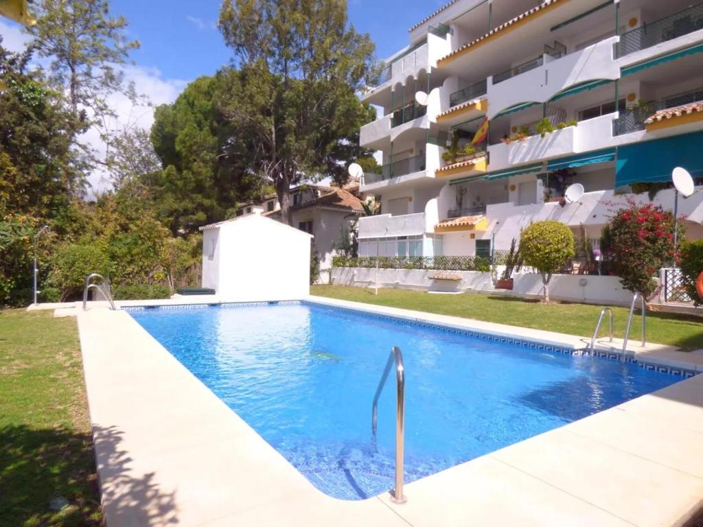apartamento 2 dormitorios playa Cabopino Artola Marbella