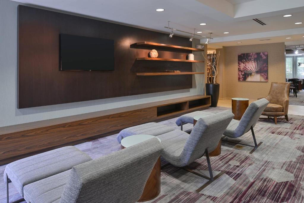 Courtyard by Marriott Columbia Northeast/Fort Jackson Area photo