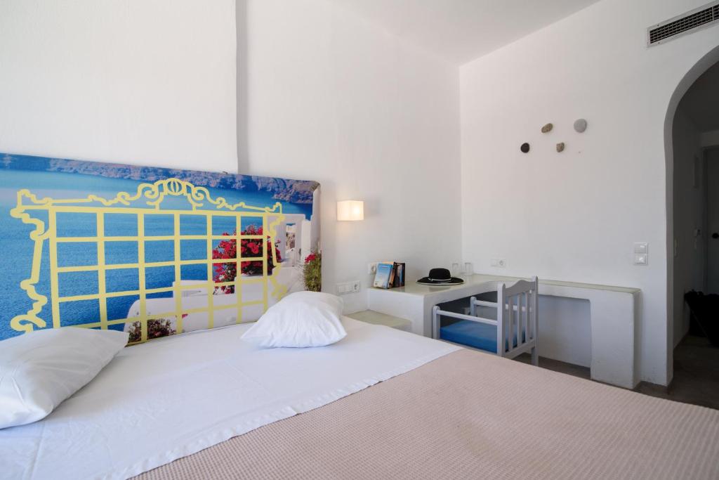 RK Beach Hotel - 