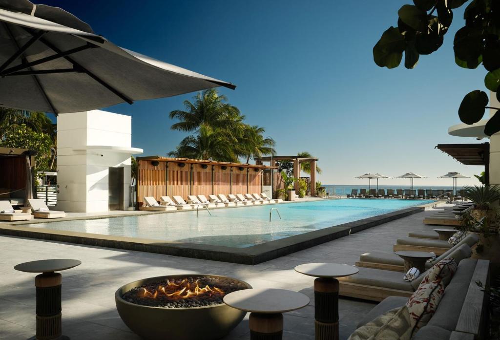 Signia by Hilton Diplomat Beach Resort photo