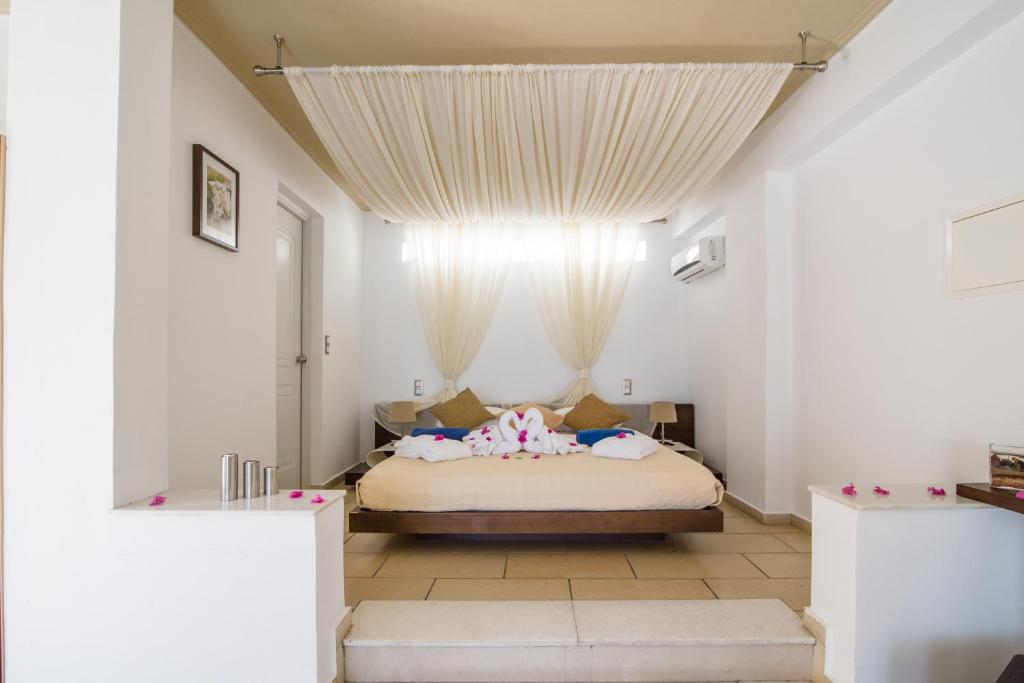 Antinea Suites Hotel & Spa - 带有私人室外游泳池的初级套房