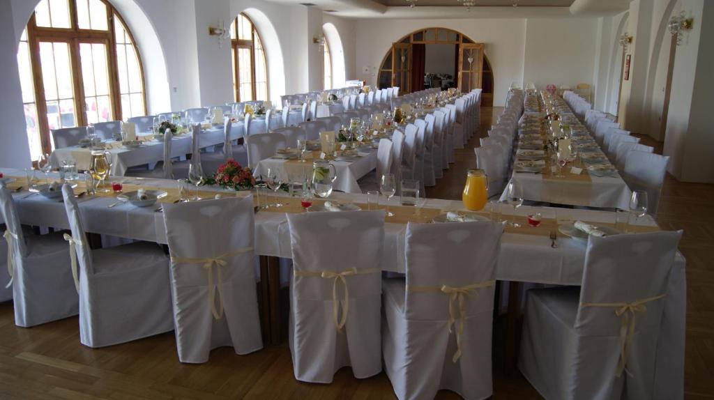 Restaurace v ubytování Hotel Zámek Velká Bystřice