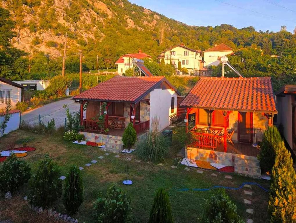 an aerial view of a house with a yard at Karali Apartments in Lagadin