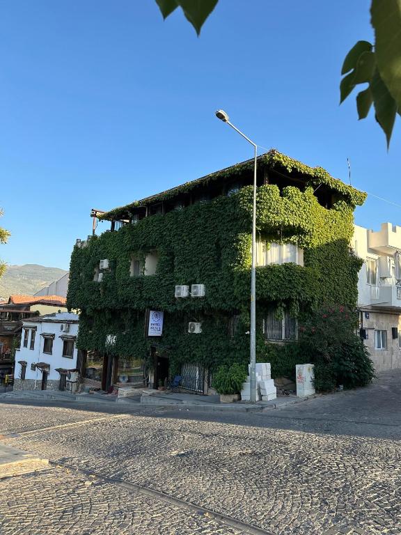 Hotel Bella - Housity