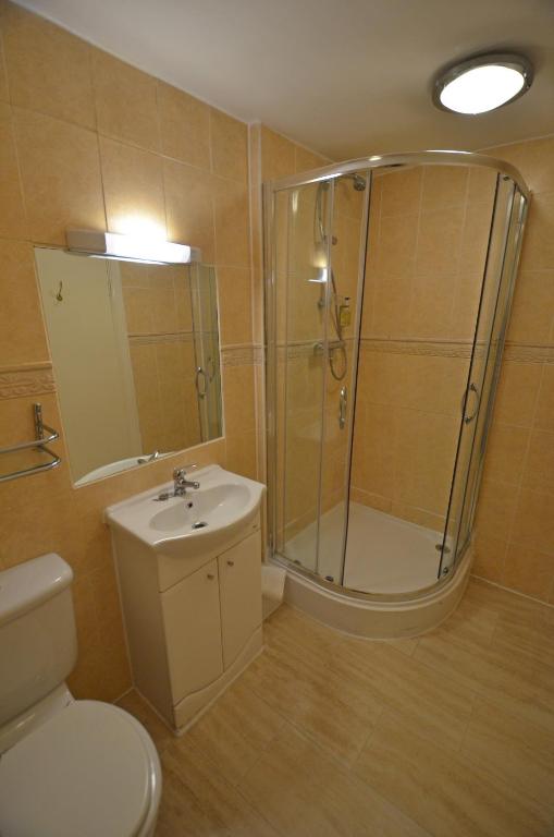 
Quadruple Room with Private Bathroom
