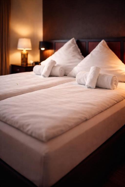 Niehler Hotel - Housity