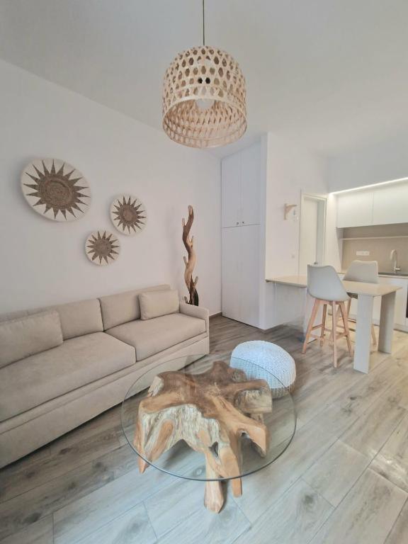 EM Luxury House Syros