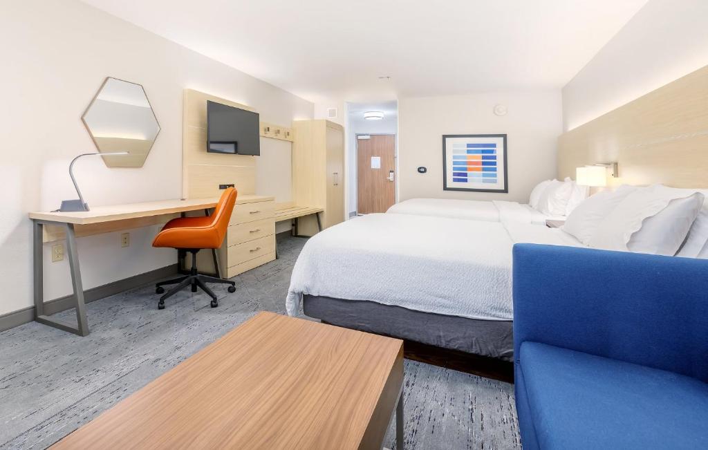Holiday Inn Express & Suites - Medford by IHG photo