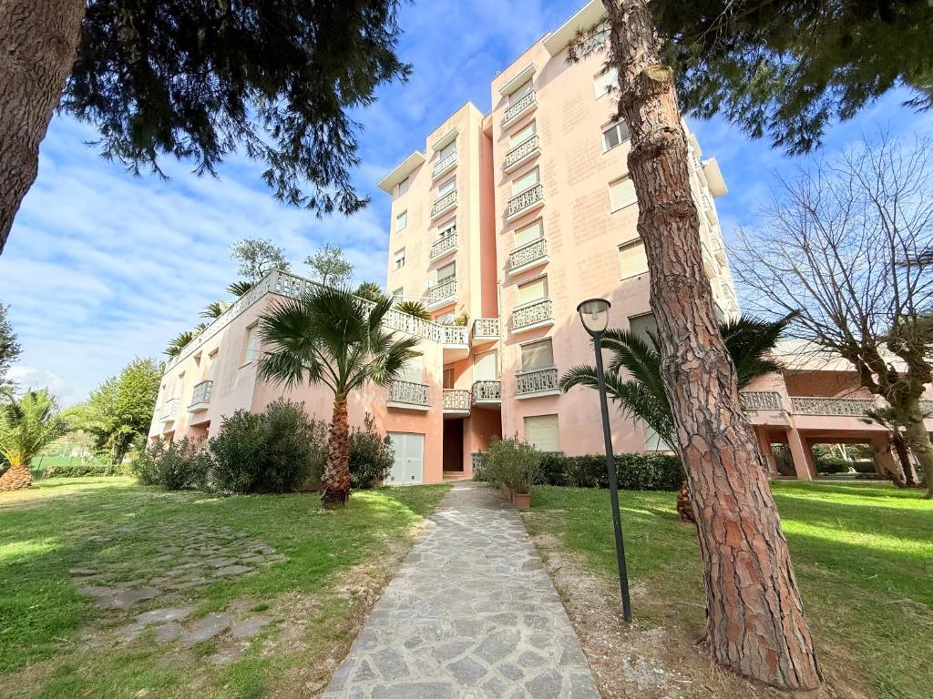 M452 - Marcelli, monolocale in residence con piscina