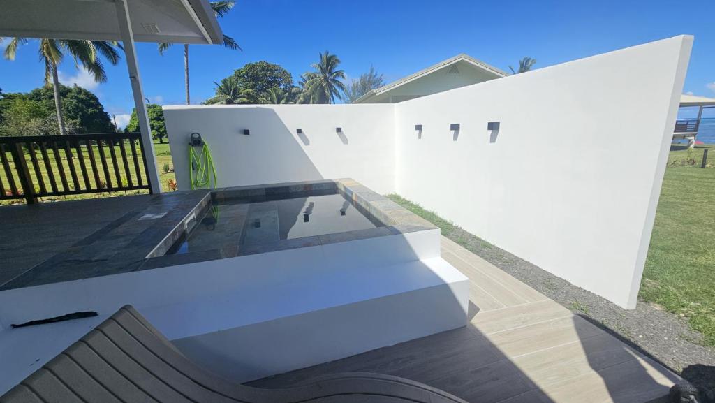 Raina Lodge Moorea Haapiti - Fare Oriana - Piscine privée - Vue lagon - photo 6 - Moorea, Polynésie