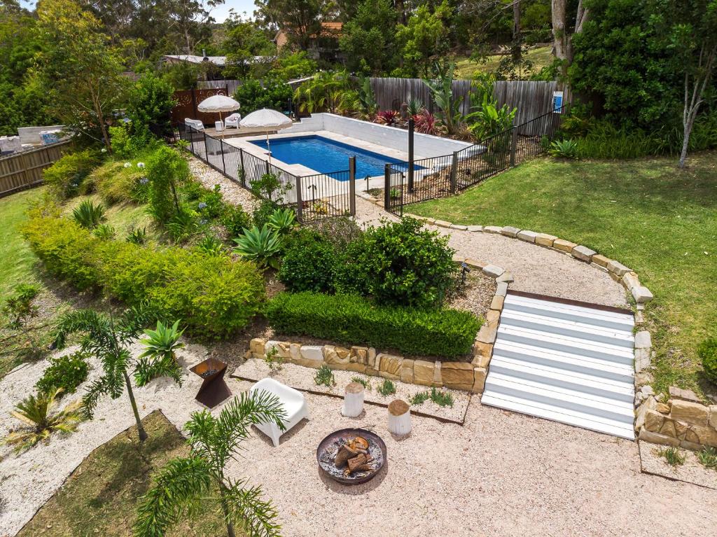 an overhead view of a backyard with a pool at Casa Scenic MacMasters Beach in Macmasters Beach