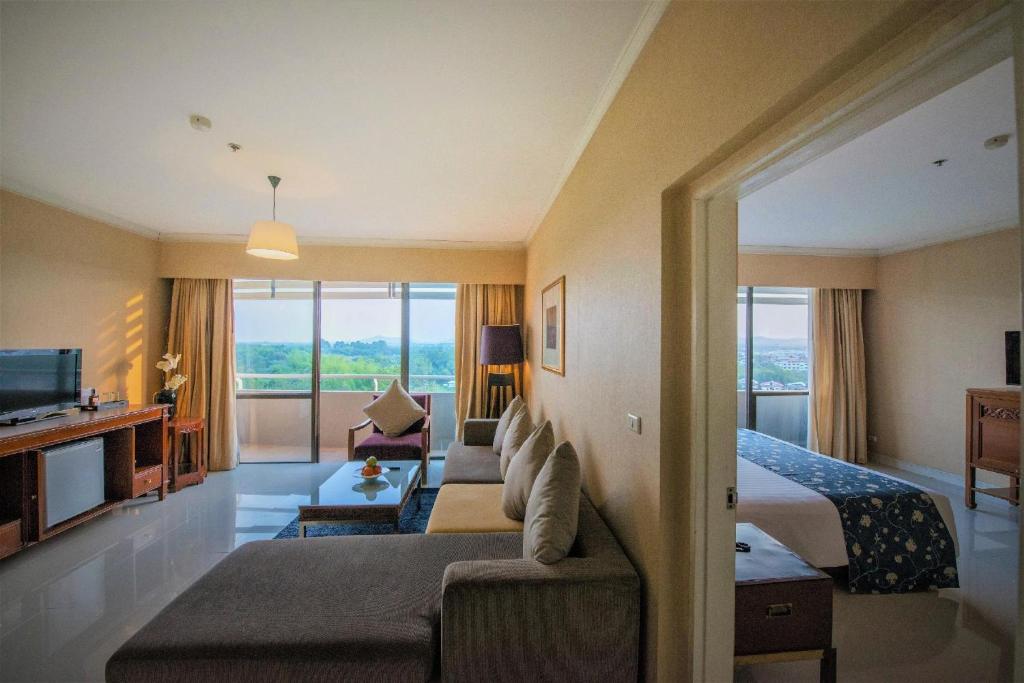 Loei Palace Hotel - Suite 2 Chambres