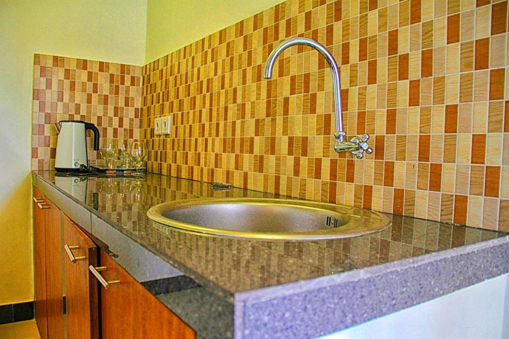 Ryanbagus Guest House - 6