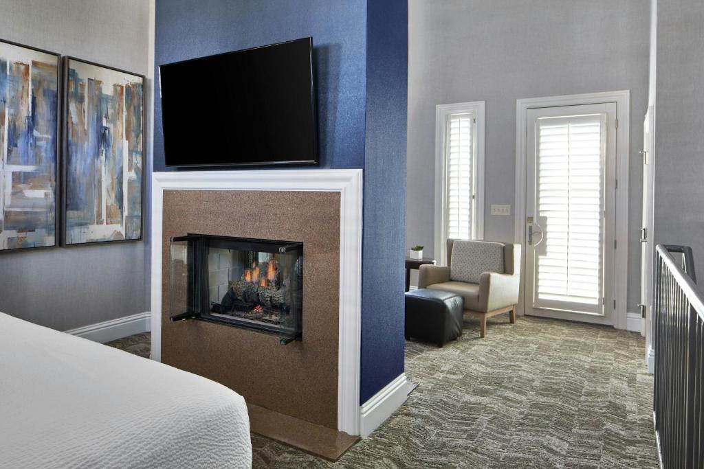 SpringHill Suites Memphis Downtown photo
