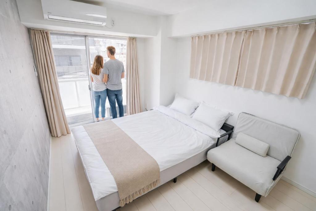 303Room,5-Minute Walk to Oshiage ,Private One-Bedroom Unit ,Near Tokyo Skytree ,Fully Equipped Kitchen & Bathroom ,Separate Wet and Dry Areas
