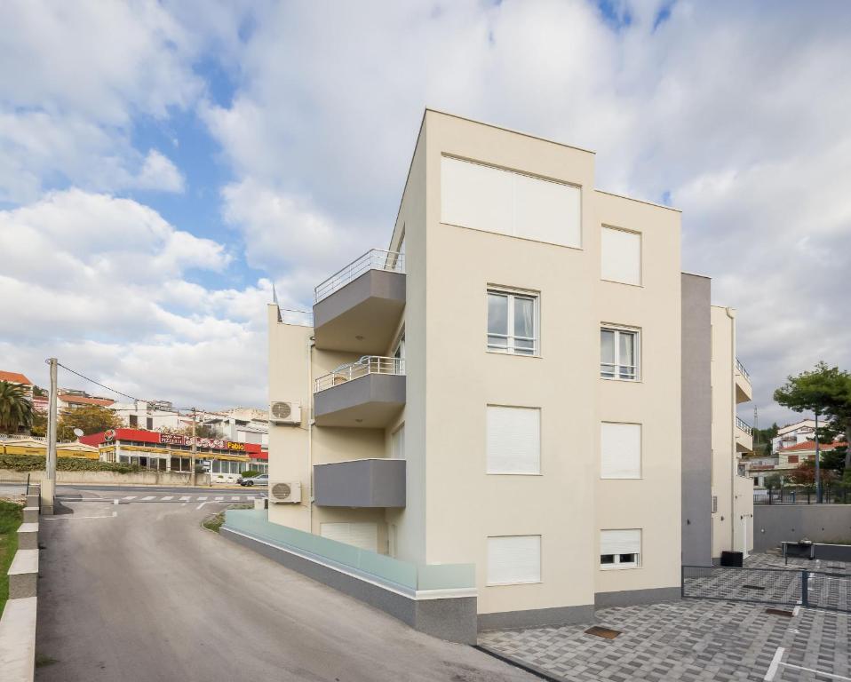 Budova, v ktorej sa apartmán nachádza