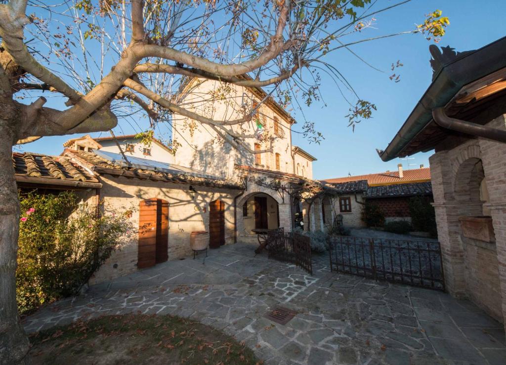 The building in which A villát is located