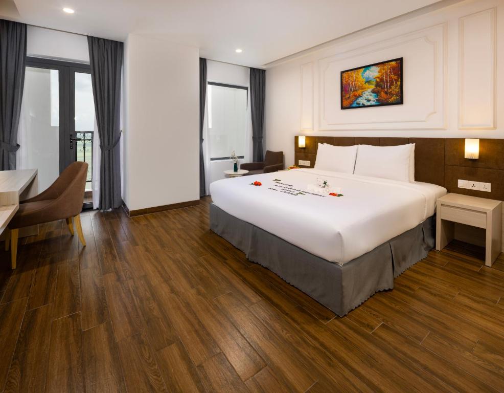 Phòng Deluxe Giường Đôi Với Ban Công và Tầm Nhìn Ra Biển