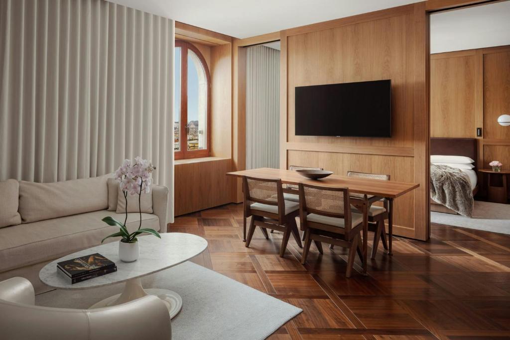Hotel photo 33