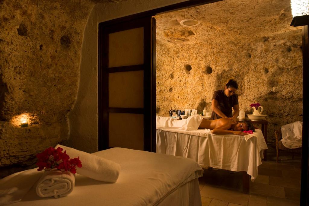 Masseria Torre Coccaro italokat is kínál