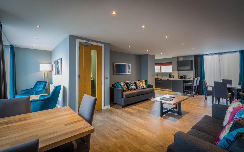 Posezení v ubytování Talbot Suites at Stonebridge