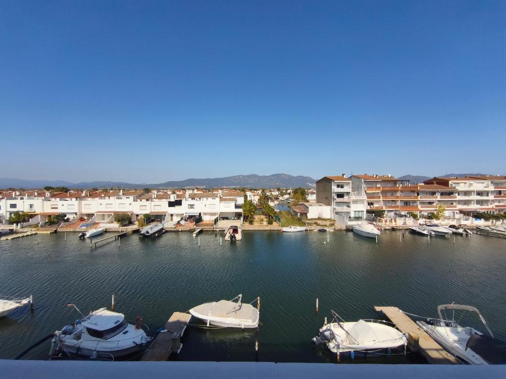 Appartement entre port et montagne