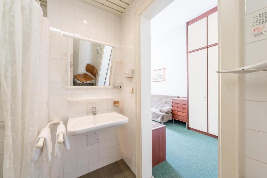 Bilik mandi di Benediktushaus im Schottenstift