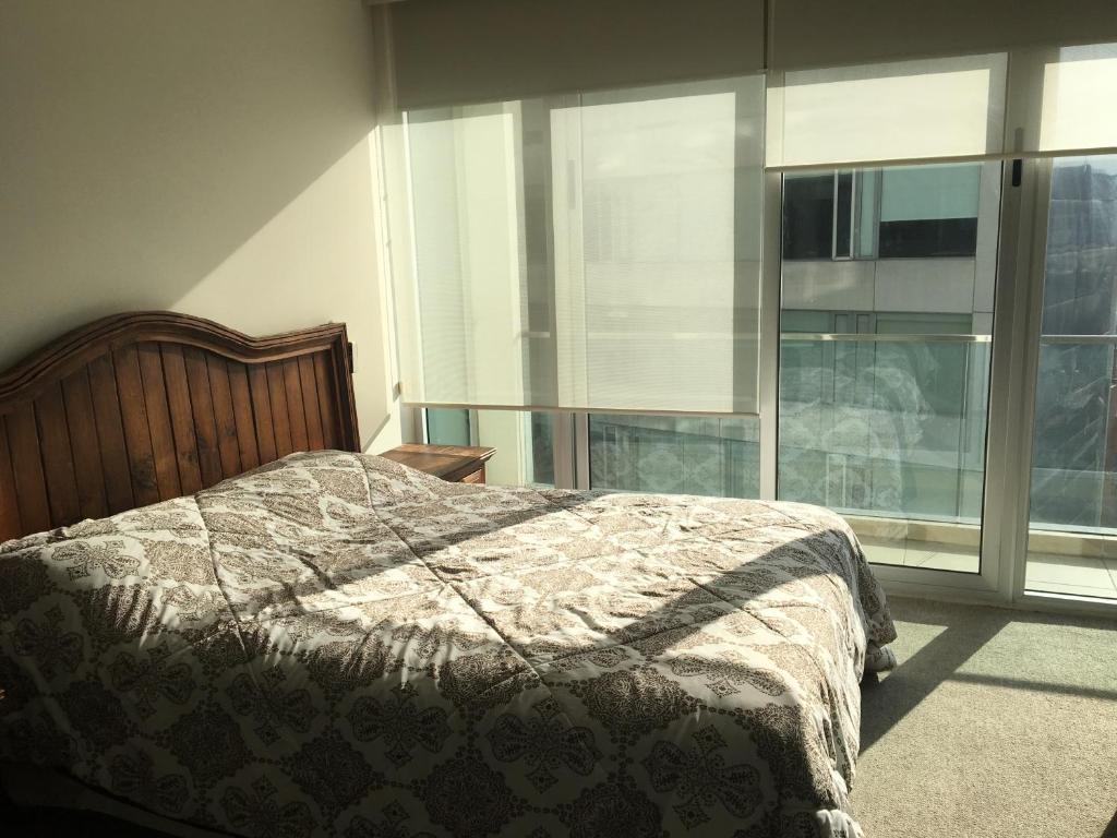 Napoles Condo Suites - Deluxe Double Room With Balcony