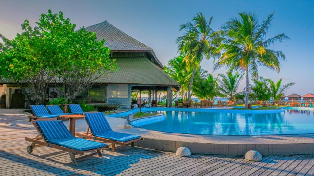 Filitheyo Island Resort - View 3