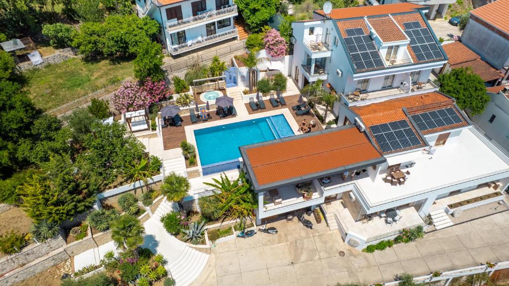 Apartments Secret Garden - Housity