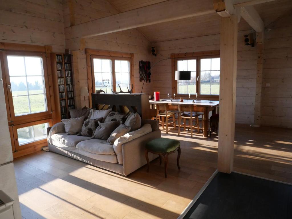 Gîtes du vrai monde - Four-Bedroom House