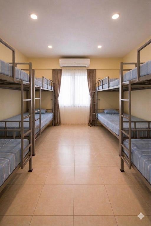 Katil atau katil-katil dalam bilik di Luxurious Ac bed in Thane Male Only