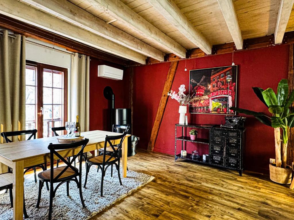 La Maison Rouge Au coeur historique de Riquewihr – photo 5