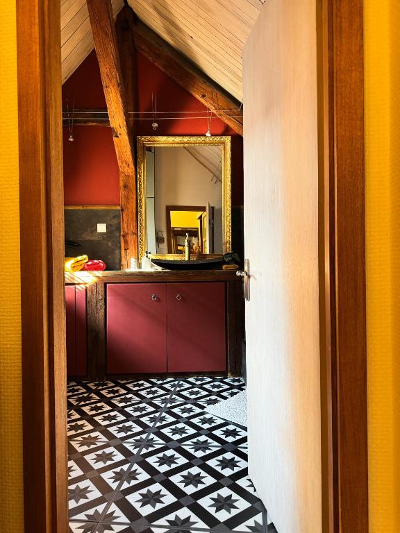La Maison Rouge Au coeur historique de Riquewihr – photo 22