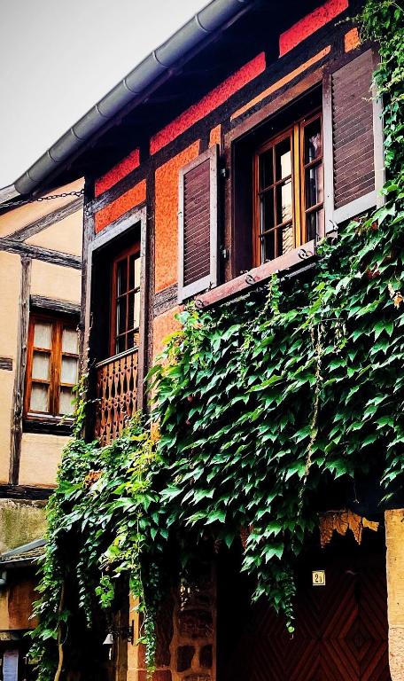 La Maison Rouge Au coeur historique de Riquewihr – photo 1