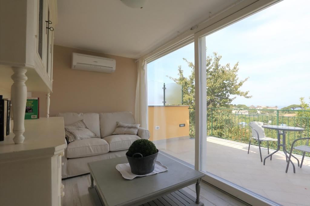 Balkón nebo terasa v ubytování Ambrosio Relais