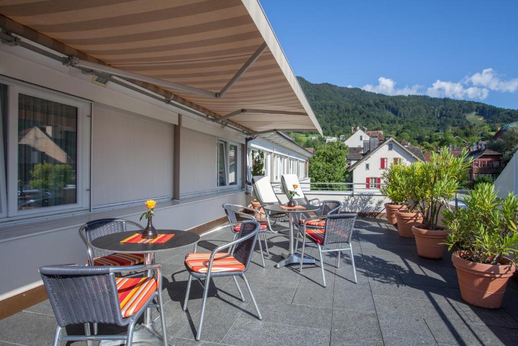 Nespecifikovaný výhled na hory nebo výhled na hory při pohledu z hotelu