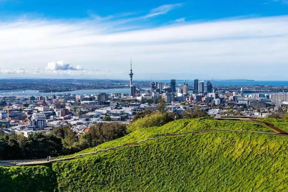 a view of auckland city from the top of a hill at Sun-kissed house in Auckland
