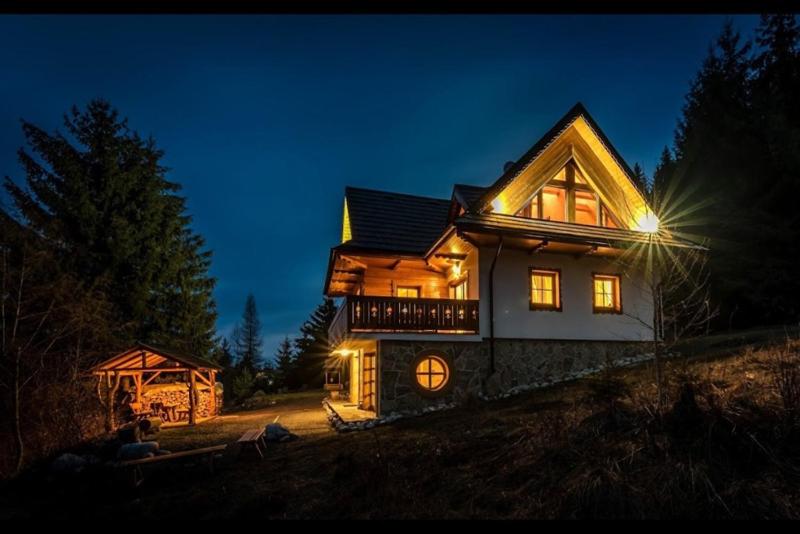 The building in which the holiday home is located