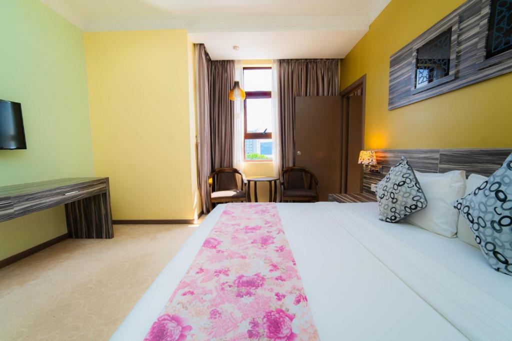 HIG Hotel & Convention - Executive Suite