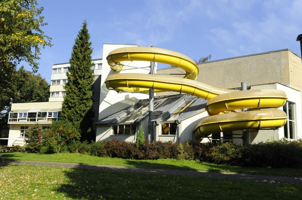 Bazén v ubytování Parkhotel Sokolov nebo v jeho okolí